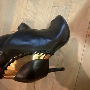 Fergie bootie with gold